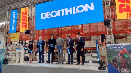 Kiabi alista llegada a Chile, entre sus empresas tiene a Decathlon, especialista en ropa deportiva.
