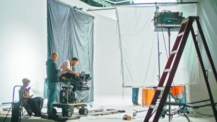 El gremio cinematográfico en México se enfrenta a nubarrones y amenazas laborales en la industria sin la suficiente fuerza sindical. Foto: Shutterstock