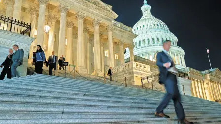 Ambas Cámaras del Congreso deben aprobar la ley de gastos y enviarla al presidente estadounidense. Foto: AFP