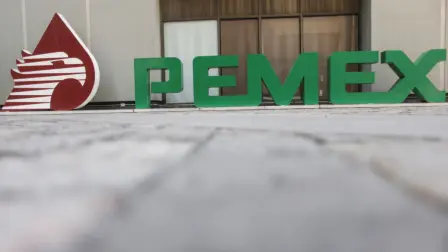 El bono de Pemex por 2,341 millones de dólares con vencimiento en 2027 paga un premio de 6.5% anual