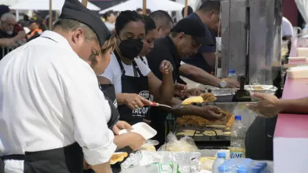 Los tacos de adobada, asada y pastor se colocaron entre los más solicitados por los clientes de Uber Eats. Foto EE: Especial.