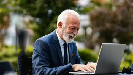 Es importante reconocer las posibles contribuciones del talento sénior. Foto: Shutterstock.