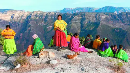 El compromiso: profundizar las políticas para proteger y preservar las 68 lenguas indígenas y sus variantes en todo el país. Foto EE: Especial