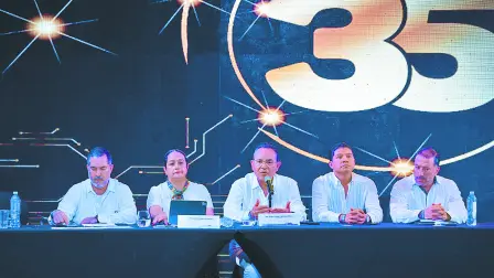 La Cámara Nacional del Autotransporte de Carga (Canacar) celebró su Convención en Cancún, Quintana Roo, por su 35 aniversario.