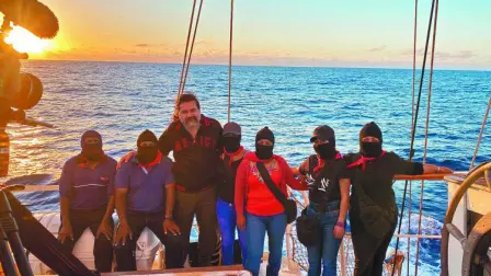 Así como los pueblos indígenas han resistido más de 500 años ante las amenazas sobre su identidad y autonomía, este filme pretende resistir como ese cine que no menosprecia la inteligencia de las audiencias, reflexiona el documentalista.

Para más información del tema, visita: https://www.eleconomista.com.mx/arteseideas/historia-periplo-maritimo-indigena-rumbo-tierras-europeas-20240927-727731.html 

¡Síguenos en nuestras redes sociales para mantenerte informado!

Twitter: https://twitter.com/eleconomista 
Facebook: https://www.facebook.com/ElEconomista.mx
Instagram: https://www.instagram.com/eleconomistamx
LinkedIn: https://www.linkedin.com/company/el-economista/

#ElEconomista #EETV