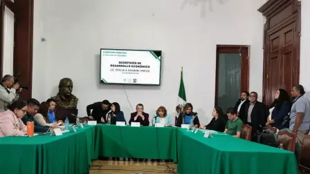 El secretario de Desarrollo Económico, Fadlala Akabani Hneide, compareció ante legisladores del Congreso de la CDMX.