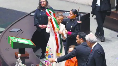 Sheinbaum entró en funciones como presidenta formalmente ayer.