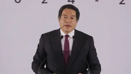 El secretario de Educación Pública, Mario Delgado Carrillo confirmó los cambios que se realizarán en la beca Benito Juárez, la cual fue otorgada de 2019-2014 a más de 11 millones de estudiantes.

Para más información del tema, visita: https://www.eleconomista.com.mx/politica/claudia-sheinbaum-anuncia-beca-rita-cetina-gutierrez-educacion-basica-20241004-728672.html

¡Síguenos en nuestras redes sociales para mantenerte informado!

Twitter: https://twitter.com/eleconomista 
Facebook: https://www.facebook.com/ElEconomista.mx
Instagram: https://www.instagram.com/eleconomistamx
LinkedIn: https://www.linkedin.com/company/el-economista/

#ElEconomista #EETV