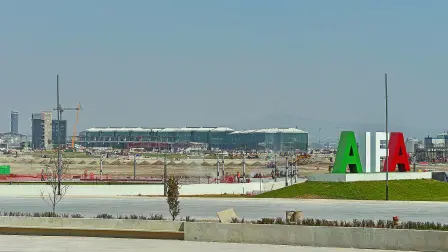 ZUMPANGO, ESTADO DE M…XICO, 02FEBRERO2022.- Los avances de las obras del Aeropuerto Internacional FÈlipe ¡ngeles (AIFA) se encuentran en un 87 por ciento aproximadamente a 48 dÌas de ser inaugurado. Dentro de las obras se encuentran la terminal intermodal de transporte terrestre; terminal de pasajeros y pistas de aterrizaje. 
FOTO: MARIO JASSO/CUARTOSCURO.COM