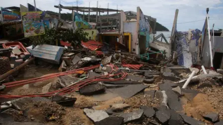 La cámara empresarial que representa a los constructores afirma que podría haber afectaciones en temas de drenaje, carreteras, alcantarillado y electricidad

Para más información del tema, visita: https://www.eleconomista.com.mx/econohabitat/huracan-john-complicara-recuperacion-acapulco-devastacion-otis-cmic-20241009-729371.html

¡Síguenos en nuestras redes sociales para mantenerte informado!

Twitter: https://twitter.com/eleconomista 
Facebook: https://www.facebook.com/ElEconomista.mx
Instagram: https://www.instagram.com/eleconomistamx
LinkedIn: https://www.linkedin.com/company/el-economista/

#ElEconomista #EETV