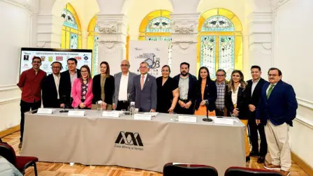 El Consejo Ciudadano presentó este martes a los ganadores del Premio Nacional de Periodismo edición 2023.

Para más información del tema, visita: https://www.eleconomista.com.mx/arteseideas/anuncian-ganadores-premio-nacional-periodismo-20241015-730167.html

¡Síguenos en nuestras redes sociales para mantenerte informado!

Twitter: https://twitter.com/eleconomista 
Facebook: https://www.facebook.com/ElEconomista.mx
Instagram: https://www.instagram.com/eleconomistamx
LinkedIn: https://www.linkedin.com/company/el-economista/

#ElEconomista #EETV