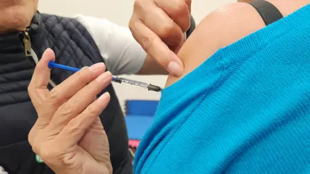 Aplicación de vacuna.