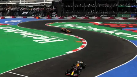 El mexicano Sergio Pérez fue apenas décimo para Red Bull frente a su afición local, detrás de Liam Lawson de RB.

Para más información del tema, visita: https://www.eleconomista.com.mx/deportes/gran-premio-mexico-russell-impone-primera-practica-checo-perez-queda-decimo-20241025-731572.html

¡Síguenos en nuestras redes sociales para mantenerte informado!

Twitter: https://twitter.com/eleconomista 
Facebook: https://www.facebook.com/ElEconomista.mx
Instagram: https://www.instagram.com/eleconomistamx
LinkedIn: https://www.linkedin.com/company/el-economista/

#ElEconomista #EETV