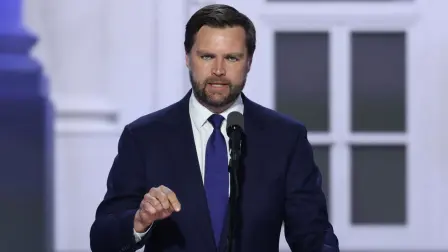 El senador y candidato a la vicepresidencia por el Partido Republicano J. D. Vance lanzó una defensa enérgica de la promesa que hizo Donald Trump hace un par de semana: usar al ejército para combatir a enemigos internos.

Para más información del tema, visita: https://www.eleconomista.com.mx/internacionales/vance-favor-ejercito-estadounidenses-20241028-731764.html 

¡Síguenos en nuestras redes sociales para mantenerte informado!

Twitter: https://twitter.com/eleconomista 
Facebook: https://www.facebook.com/ElEconomista.mx
Instagram: https://www.instagram.com/eleconomistamx
LinkedIn: https://www.linkedin.com/company/el-economista/

#ElEconomista #EETV