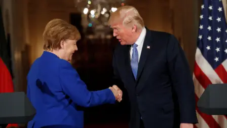 Cuando Trump asumió el cargo por primera vez en 2017, Merkel era una de las líderes electas más longevas del mundo y la más influyente de la Unión Europea.

Para más información del tema, visita: https://www.eleconomista.com.mx/internacionales/angela-merkel-detalla-memorias-formula-secreta-tratar-trump-20241121-735210.html 

¡Síguenos en nuestras redes sociales para mantenerte informado!

Twitter: https://twitter.com/eleconomista 
Facebook: https://www.facebook.com/ElEconomista.mx
Instagram: https://www.instagram.com/eleconomistamx
LinkedIn: https://www.linkedin.com/company/el-economista/

#ElEconomista #EETV