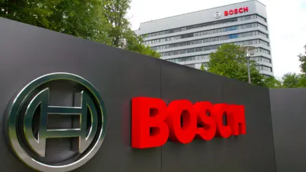 Robert Bosch dijo este viernes que la compañía planea recortar hasta 5,550 puestos de trabajo, una señal más de las dificultades en el sector del automóvil de Alemania, que está lidiando con la competencia de rivales chinos más baratos y una débil demanda.

Para más información del tema, visita: https://www.eleconomista.com.mx/empresas/bosch-planea-recortar-5-550-empleos-sector-automovilistico-aleman-20241122-735369.html

Twitter: https://twitter.com/eleconomista   
Sitio web: https://www.eleconomista.com.mx/   
Facebook: https://www.facebook.com/ElEconomista.mx   
 
#ElEconomista #Bitcoin #EETV
