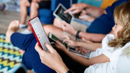 Tecnología
Lectura 6:00 min

Menores enganchados a las redes: ¿qué pueden hacer las familias?
Foto: Shutterstock