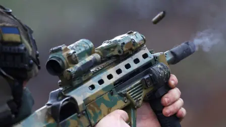 Volodimir Zelenski, afirmó que su país necesita garantías de seguridad de la OTAN y más armas para defenderse antes de una eventual negociación con Rusia.

Para más información del tema, visita: https://www.eleconomista.com.mx/internacionales/eu-anuncia-ayuda-militar-adicional-725-millones-dolares-ucrania-20241202-736597.html

¡Síguenos en nuestras redes sociales para mantenerte informado!

Twitter: https://twitter.com/eleconomista 
Facebook: https://www.facebook.com/ElEconomista.mx
Instagram: https://www.instagram.com/eleconomistamx
LinkedIn: https://www.linkedin.com/company/el-economista/

#ElEconomista #EETV