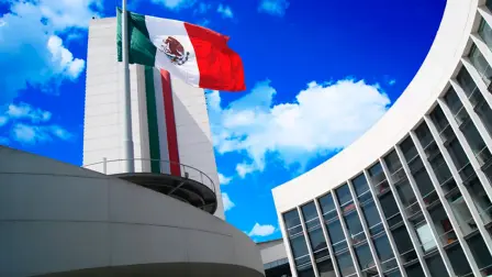 Con 80 votos a favor, 37 en contra y 0 abstenciones, los senadores aprobaron la Ley Federal de Derechos 2025 en lo general y ahora iniciaban la discusión y el análisis en lo particular, con la presentación de 43 reservas por parte de 19 legisladores.

Para más información del tema, visita: https://www.eleconomista.com.mx/economia/senadores-aprueban-general-ley-federal-derechos-20241203-736785.html 

¡Síguenos en nuestras redes sociales para mantenerte informado!

Twitter: https://twitter.com/eleconomista 
Facebook: https://www.facebook.com/ElEconomista.mx
Instagram: https://www.instagram.com/eleconomistamx
LinkedIn: https://www.linkedin.com/company/el-economista/

#ElEconomista #EETV