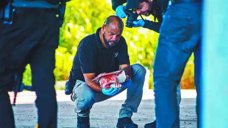 Las organizaciones de la sociedad civil, Centro de Derechos Humanos Miguel Agustín Pro Juárez (Centro Prodh) y Fundar, expresaron su preocupación por la reducción en los recursos destinados a la atención de víctimas en el Proyecto de Presupuesto de Egresos de la Federación 2025, presentado por el Ejecutivo federal.

Para más información del tema, visita: https://www.eleconomista.com.mx/politica/exponen-posible-baja-recursos-destinados-atencion-victimas-20241205-737033.html 

¡Síguenos en nuestras redes sociales para mantenerte informado!

Twitter: https://twitter.com/eleconomista 
Facebook: https://www.facebook.com/ElEconomista.mx
Instagram: https://www.instagram.com/eleconomistamx
LinkedIn: https://www.linkedin.com/company/el-economista/

#ElEconomista #EETV