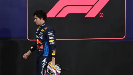 Sergio Pérez de Red Bull después de la clasificación en el Gran Premio de Abu Dabi - Circuito Yas Marina, Abu Dabi, Emiratos Árabes Unidos