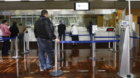 Si bien, aún habrá operaciones globales con el peso, la actividad de los mercados financieros locales disminuye de forma importante este jueves.

Para más información del tema, visita: https://www.eleconomista.com.mx/sectorfinanciero/abren-bancos-bmv-12-diciembre-20241212-738100.html

¡Síguenos en nuestras redes sociales para mantenerte informado!

Twitter: https://twitter.com/eleconomista 
Facebook: https://www.facebook.com/ElEconomista.mx
Instagram: https://www.instagram.com/eleconomistamx
LinkedIn: https://www.linkedin.com/company/el-economista/

#ElEconomista #EETV