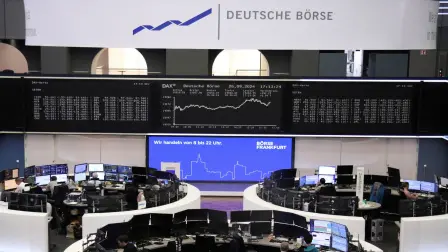Con excepción de la plaza de Londres y a pesar de un leve avance en el paneuropeo Stoxx 600, esta primera sesión de la semana tuvo un tono mayormente negativo.

Para más información del tema, visita: https://www.eleconomista.com.mx/mercados/bolsas-europa-inician-semana-perdidas-20241223-739446.html
¡Síguenos en nuestras redes sociales para mantenerte informado!

Twitter: https://twitter.com/eleconomista 
Facebook: https://www.facebook.com/ElEconomista.mx
Instagram: https://www.instagram.com/eleconomistamx
LinkedIn: https://www.linkedin.com/company/el-economista/

#ElEconomista #EETV