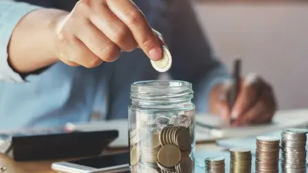 Se trata de acciones pequeñas que darán grandes satisfacciones a tus finanzas, por ejemplo, desde aprender a usar la tarjeta de crédito a favor hasta comenzar a invertir 50 pesos a la semana.

Para más información del tema, visita: https://www.eleconomista.com.mx/finanzaspersonales/propositos-bienestar-financiero-20241226-739769.html

¡Síguenos en nuestras redes sociales para mantenerte informado!

Twitter: https://twitter.com/eleconomista 
Facebook: https://www.facebook.com/ElEconomista.mx
Instagram: https://www.instagram.com/eleconomistamx
LinkedIn: https://www.linkedin.com/company/el-economista/

#ElEconomista #EETV