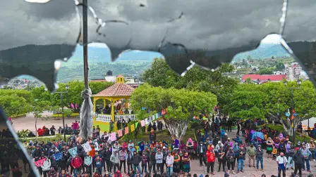 Members of indigenous communities affected by clashes between armed groups gather in front of the municipal building in Pantelho, Chiapas state, Mexico on December 15, 2024. - Guatemala warned its citizens on December 13 about the risks of traveling to the southern Mexican state of Chiapas due to violence linked to organized crime. (Photo by Isaac GUZMAN / AFP)
