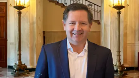 Francisco Demesa tiene 25 años de trayectoria en empresas como AstraZeneca, DuPont, Unilever, Starbucks México, Burger King, Alsea y Grupo Salinas, entre otras.