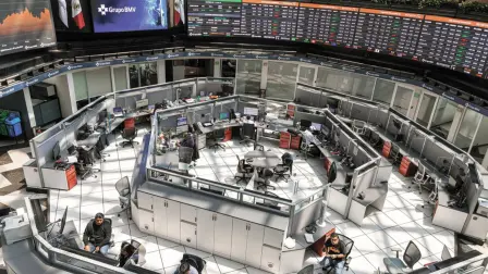Los índices locales cayeron en línea con sus pares de Wall Street, tras su racha de tres avances y en un mercado cauteloso por el regreso de Trump a la Presidencia.

Para más información del tema, visita: https://www.eleconomista.com.mx/mercados/bolsa-mexicana-cae-racha-tres-avances-20250116-742306.html

¡Síguenos en nuestras redes sociales para mantenerte informado!

Twitter: https://twitter.com/eleconomista 
Facebook: https://www.facebook.com/ElEconomista.mx
Instagram: https://www.instagram.com/eleconomistamx
LinkedIn: https://www.linkedin.com/company/el-economista/

#ElEconomista #EETV