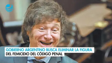 Milei consideró que la figura de femicidio legaliza "de hecho, que la vida de una mujer vale más que la de un hombre", el jueves en un encendido discurso brindado en el Foro Económico Mundial en Davos.

Para más información del tema, visita: https://www.eleconomista.com.mx/internacionales/gobierno-argentino-busca-eliminar-figura-femicidio-codigo-penal-20250124-743524.html

¡Síguenos en nuestras redes sociales para mantenerte informado!

Twitter: https://twitter.com/eleconomista 
Facebook: https://www.facebook.com/ElEconomista.mx
Instagram: https://www.instagram.com/eleconomistamx
LinkedIn: https://www.linkedin.com/company/el-economista/

#ElEconomista #EETV