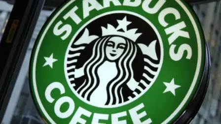 Como parte de esta reestructura, el puesto de presidente de América del Norte se dividirá en dos roles: el director de tiendas de América del Norte y el director de desarrollo de la tienda.

Para más información del tema, visita: https://www.eleconomista.com.mx/empresas/exdirectivos-taco-bell-unen-starbucks-impulsar-estrategia-transformacion-20250128-743979.html

¡Síguenos en nuestras redes sociales para mantenerte informado!

Twitter: https://twitter.com/eleconomista 
Facebook: https://www.facebook.com/ElEconomista.mx
Instagram: https://www.instagram.com/eleconomistamx
LinkedIn: https://www.linkedin.com/company/el-economista/

#ElEconomista #EETV