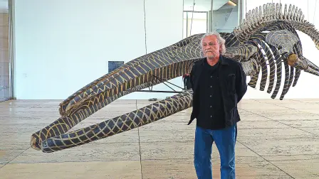 “Dark Wave”. Con la pieza de 2006 detrás, el artista anunció su más grande exposición en un recinto mexicano.