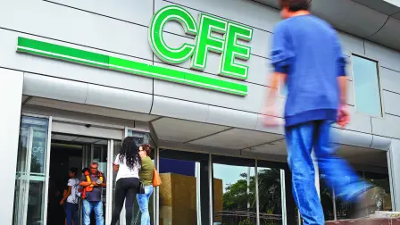 La nueva Ley señala que el suministro básico sólo puede proveerlo la empresa pública del Estado (CFE).