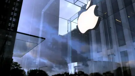 Apple, el gigante tecnológico estadounidense, se mantiene como la compañía más valiosa en el mundo. Para el ranking 2025 se estimó su valor en 574,500 millones de dólares, de acuerdo con cifras de Brand Finance. 

Para más información del tema, visita: https://www.eleconomista.com.mx/empresas/top-25-son-companias-valiosas-mundo-20250206-745211.html 

¡Síguenos en nuestras redes sociales para mantenerte informado! 

Twitter: https://twitter.com/eleconomista 
Facebook: https://www.facebook.com/ElEconomista.mx 
Instagram: https://www.instagram.com/eleconomistamx 
LinkedIn: https://www.linkedin.com/company/el-economista/ 

#ElEconomista #EETV