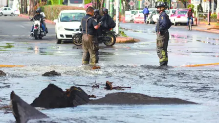 Se estima que alrededor del 30% del agua potable en la Ciudad de México se pierde en fugas.