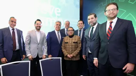 Rosa Icela Rodríguez, titular de la Segob, reunida con integrantes de la Concamin.