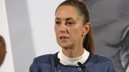 La presidenta de México, Claudia Sheinbaum, informó que el Gabinete de Seguridad del Gobierno de México viajó este miércoles a Washington, para sostener una reunión con el Secretario de Estado de Estados Unidos, Marco Rubio.

Para más información del tema, visita: https://www.eleconomista.com.mx/politica/sheinbaum-anuncia-viaje-gabinete-seguridad-eu-reunirse-marco-rubio-20250226-748039.html
¡Síguenos en nuestras redes sociales para mantenerte informado!

Twitter: https://twitter.com/eleconomista 
Facebook: https://www.facebook.com/ElEconomista.mx
Instagram: https://www.instagram.com/eleconomistamx
LinkedIn: https://www.linkedin.com/company/el-economista/

#ElEconomista #EETV