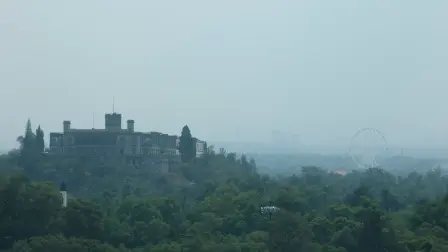 La Comisión Ambiental de la Megalópolis (CAMe) informó este jueves que continúa la Fase 1 de contingencia ambiental atmosférica por ozono en la Zona Metropolitana del Valle de México y las restricciones a la circulación para el transporte, como el Doble Hoy No Circula.

Para más información del tema, visita: https://www.eleconomista.com.mx/politica/mantienen-fase-1-contingencia-ambiental-doble-hoy-circula-cdmx-edomex-20250227-748235.html

¡Síguenos en nuestras redes sociales para mantenerte informado!

Twitter: https://twitter.com/eleconomista 
Facebook: https://www.facebook.com/ElEconomista.mx
Instagram: https://www.instagram.com/eleconomistamx
LinkedIn: https://www.linkedin.com/company/el-economista/

#ElEconomista #EETV
