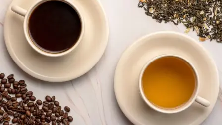 La cafeína es conocida por sus efectos estimulantes sobre el sistema nervioso central.