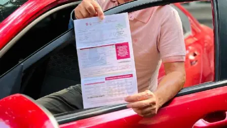 El Gobierno de la Ciudad de México marcó como fecha límite el 31 de marzo para cumplir con el pago del Refrendo y de esta forma exentar el costo del impuesto por la Tenencia vehicular.

Para más información del tema, visita: https://www.eleconomista.com.mx/autos/acaba-refrendo-vehicular-20250329-752572.html

¡Síguenos en nuestras redes sociales para mantenerte informado!

Twitter: https://twitter.com/eleconomista 
Facebook: https://www.facebook.com/ElEconomista.mx
Instagram: https://www.instagram.com/eleconomistamx
LinkedIn: https://www.linkedin.com/company/el-economista/

#ElEconomista #EETV