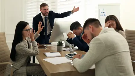 No es recomendable actuar desde la emoción, porque se toman decisiones impulsivas.