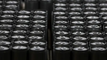 El Departamento de Comercio de Estados Unidos revisó este miércoles los aranceles del 25% del presidente Donald Trump sobre los productos derivados del aluminio para incluir a la cerveza y las latas de aluminio vacías.

Para más información del tema, visita: https://www.eleconomista.com.mx/empresas/trump-anade-cerveza-latas-aranceles-25-aluminio-20250402-753150.html

¡Síguenos en nuestras redes sociales para mantenerte informado!

Twitter: https://twitter.com/eleconomista 
Facebook: https://www.facebook.com/ElEconomista.mx
Instagram: https://www.instagram.com/eleconomistamx
LinkedIn: https://www.linkedin.com/company/el-economista/

#ElEconomista #EETV