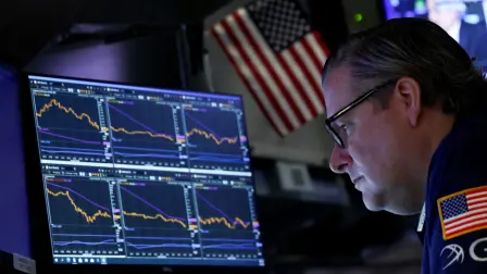 El secretario del Tesoro de Estados Unidos, Scott Bessent, argumentó en una entrevista que la caída del mercado bursátil comenzó con el anuncio de la IA china de DeepSeek.

Para más información del tema, visita: https://www.eleconomista.com.mx/mercados/caida-mercado-problema-7-magnificas-politicas-trump-afirma-bessent-20250404-753578.html

¡Síguenos en nuestras redes sociales para mantenerte informado!

Twitter: https://twitter.com/eleconomista 
Facebook: https://www.facebook.com/ElEconomista.mx
Instagram: https://www.instagram.com/eleconomistamx
LinkedIn: https://www.linkedin.com/company/el-economista/

#ElEconomista #EETV