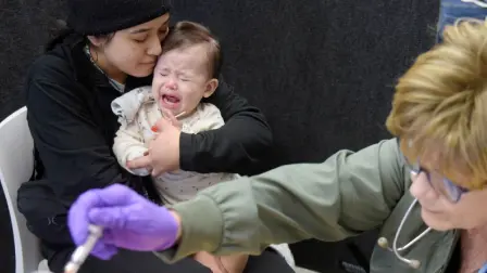 Es la segunda muerte de un niño en Texas desde que comenzó el brote de sarampión a finales de enero.

Para más información del tema, visita: https://www.eleconomista.com.mx/arteseideas/muere-nina-edad-escolar-brote-sarampion-texas-20250406-753702.html 

¡Síguenos en nuestras redes sociales para mantenerte informado!

Twitter: https://twitter.com/eleconomista 
Facebook: https://www.facebook.com/ElEconomista.mx
Instagram: https://www.instagram.com/eleconomistamx
LinkedIn: https://www.linkedin.com/company/el-economista/

#ElEconomista #EETV