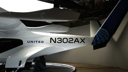 El prototipo del taxi volador eVTOL buscará transportar a 15 pasajeros a aeropuertos cercanos. Foto: AFP