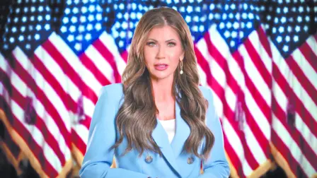 Los coordinadores del PAN, Elías Lixa Abimerhi y del PRI, Rubén Moreira Valdez, señalaron que es inaceptable que se permitiera la difusión en la televisión mexicana del spot antiinmigrante.