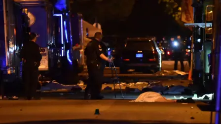 El primer ministro canadiense, el liberal Mark Carney, escribió en redes sociales que estaba "devastado" por los "horribles acontecimientos".

Para más información del tema, visita: https://www.eleconomista.com.mx/internacionales/reportan-9-muertos-atropello-festival-ciudad-canadiense-vancouver-20250427-756557.html 

¡Síguenos en nuestras redes sociales para mantenerte informado!

Twitter: https://twitter.com/eleconomista 
Facebook: https://www.facebook.com/ElEconomista.mx
Instagram: https://www.instagram.com/eleconomistamx
LinkedIn: https://www.linkedin.com/company/el-economista/

#ElEconomista #EETV