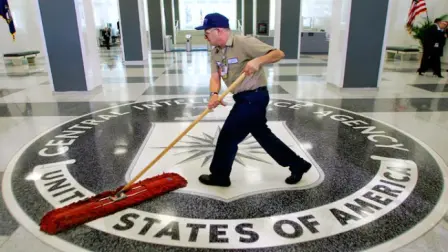 El Washington Post detalló este viernes que la administración del presidente Donald Trump comunicó a los congresistas que el recorte de empleos en la CIA se llevará a cabo a lo largo de varios años.

Para más información del tema, visita: https://www.eleconomista.com.mx/internacionales/cia-planea-recortar-1-200-empleos-linea-presupuesto-austero-eu-20250502-757445.html

¡Síguenos en nuestras redes sociales para mantenerte informado!

Twitter: https://twitter.com/eleconomista 
Facebook: https://www.facebook.com/ElEconomista.mx
Instagram: https://www.instagram.com/eleconomistamx
LinkedIn: https://www.linkedin.com/company/el-economista/

#ElEconomista #EETV